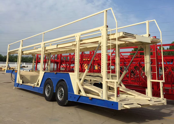 六位车辆运输半挂车