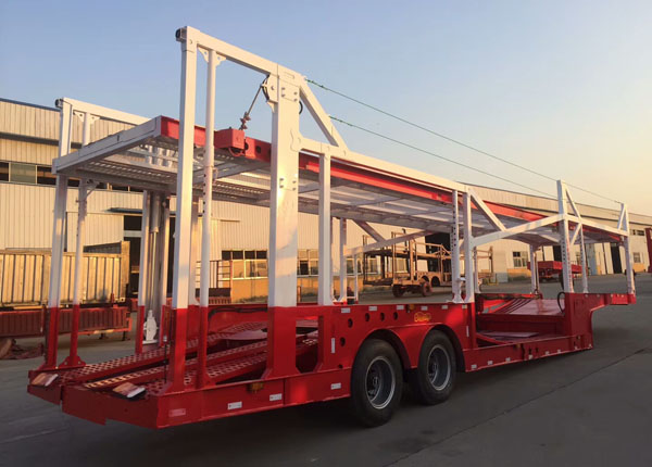 六位车辆运输半挂车