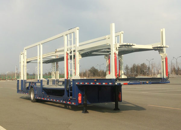 六位车辆运输半挂车