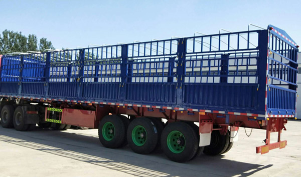 仓栅式半挂车